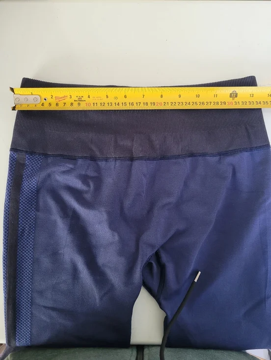 Lululemon Ready To Run Tight Pinpoint - Picture 6 of 9